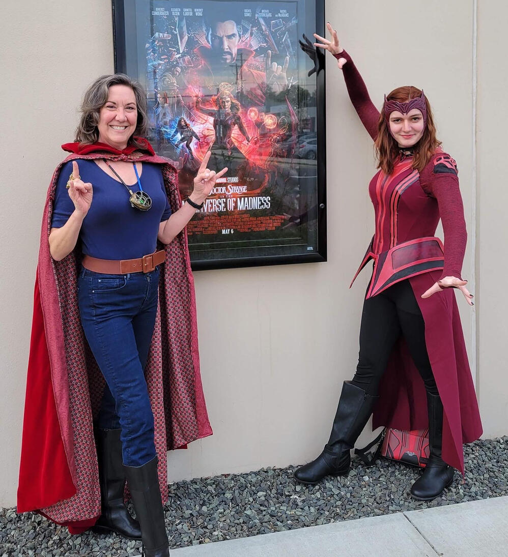 Dr Strange and Wanda Maximoff (Marvel)